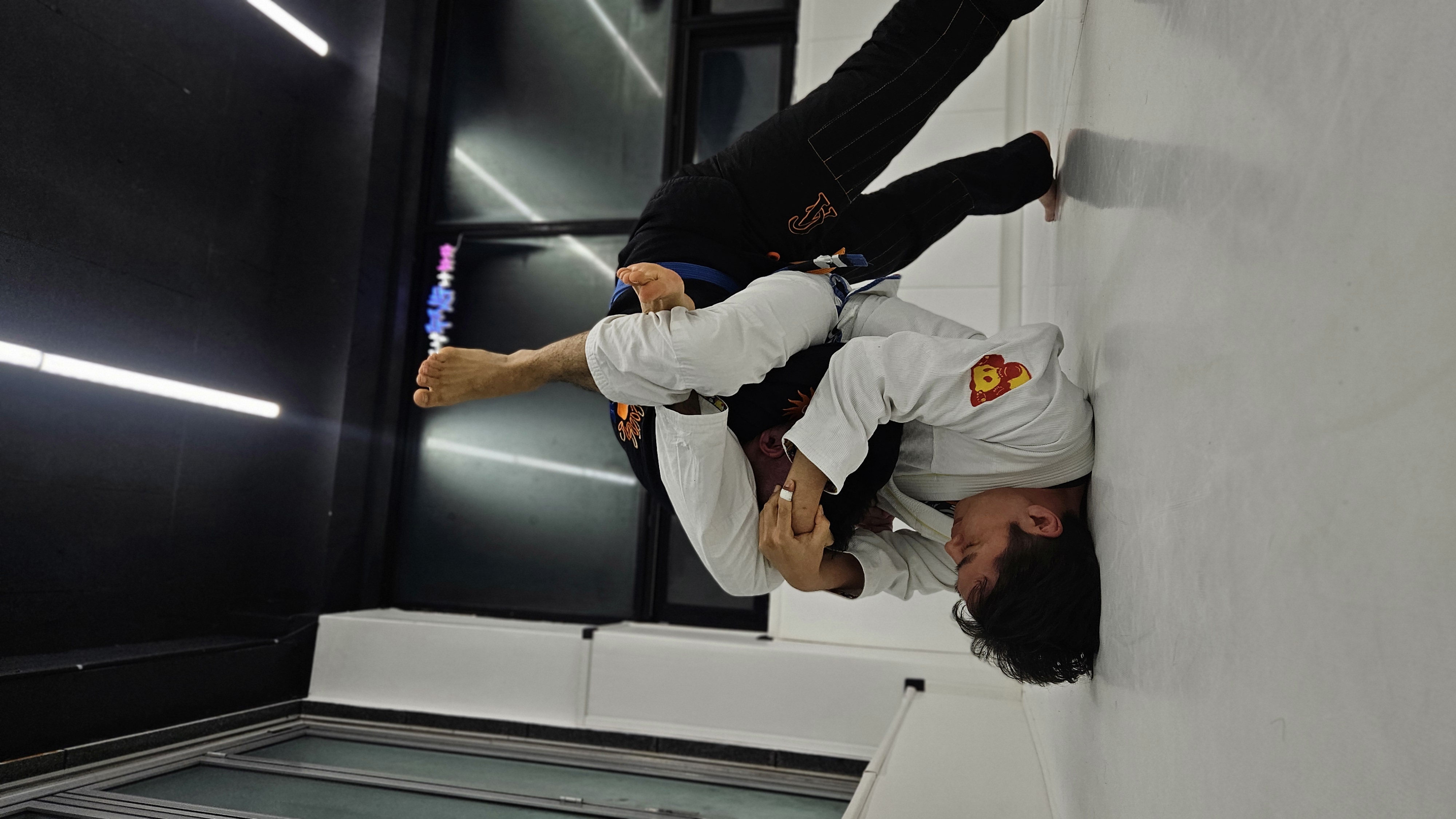 기초 수업 중인 학생들